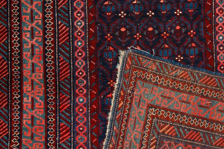 MATTA, orientalisk, old. 215 x 125 cm.