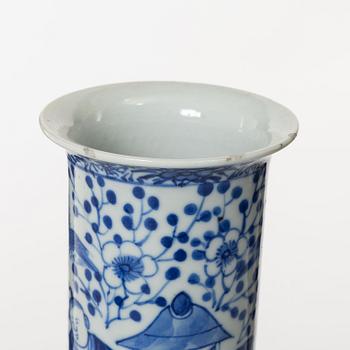 Vas, porslin, Kina, sen Qing/1900-talets första hälft.