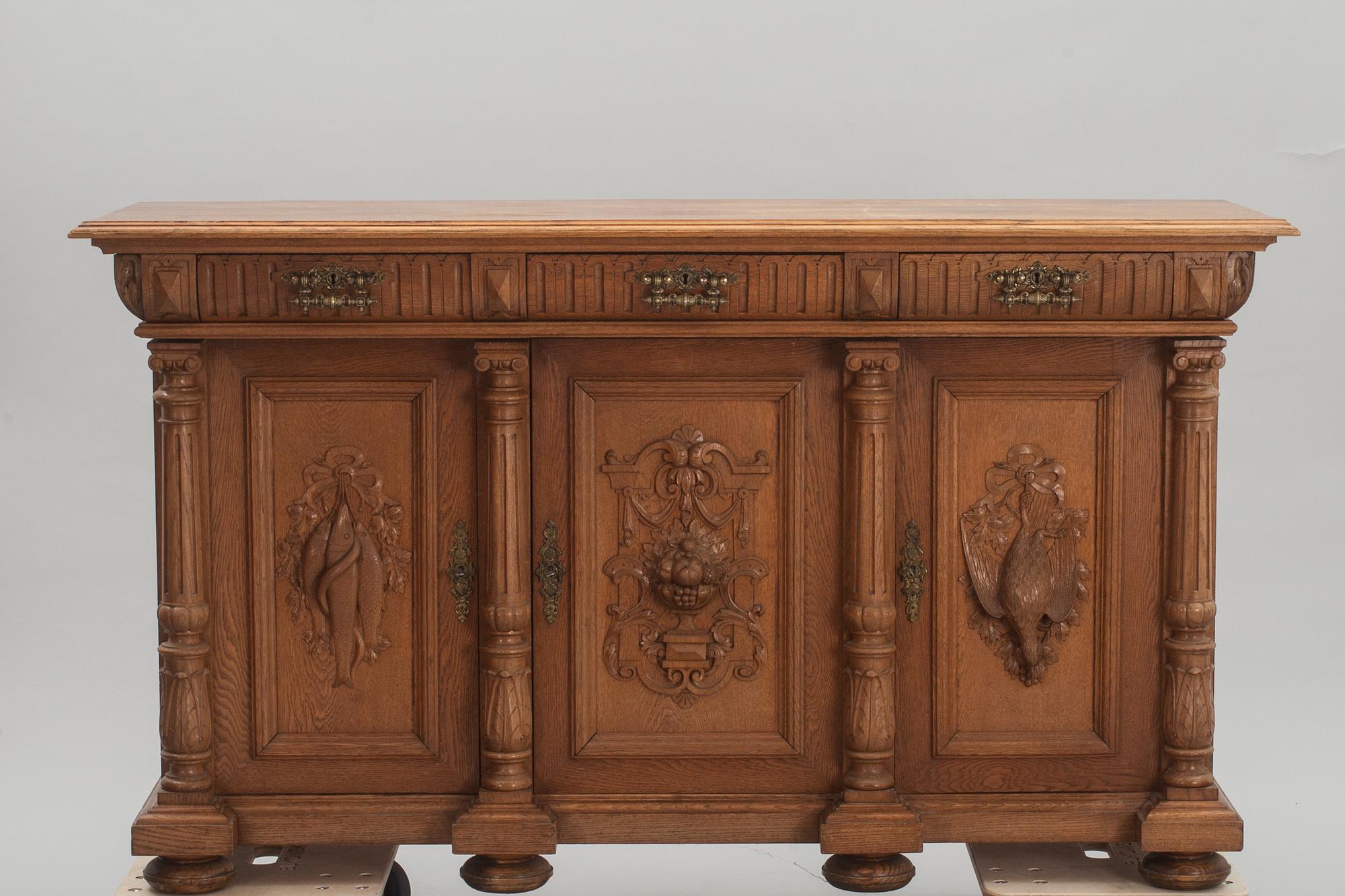 BUFFÉ, nyrenässans, 1800/1900-tal.