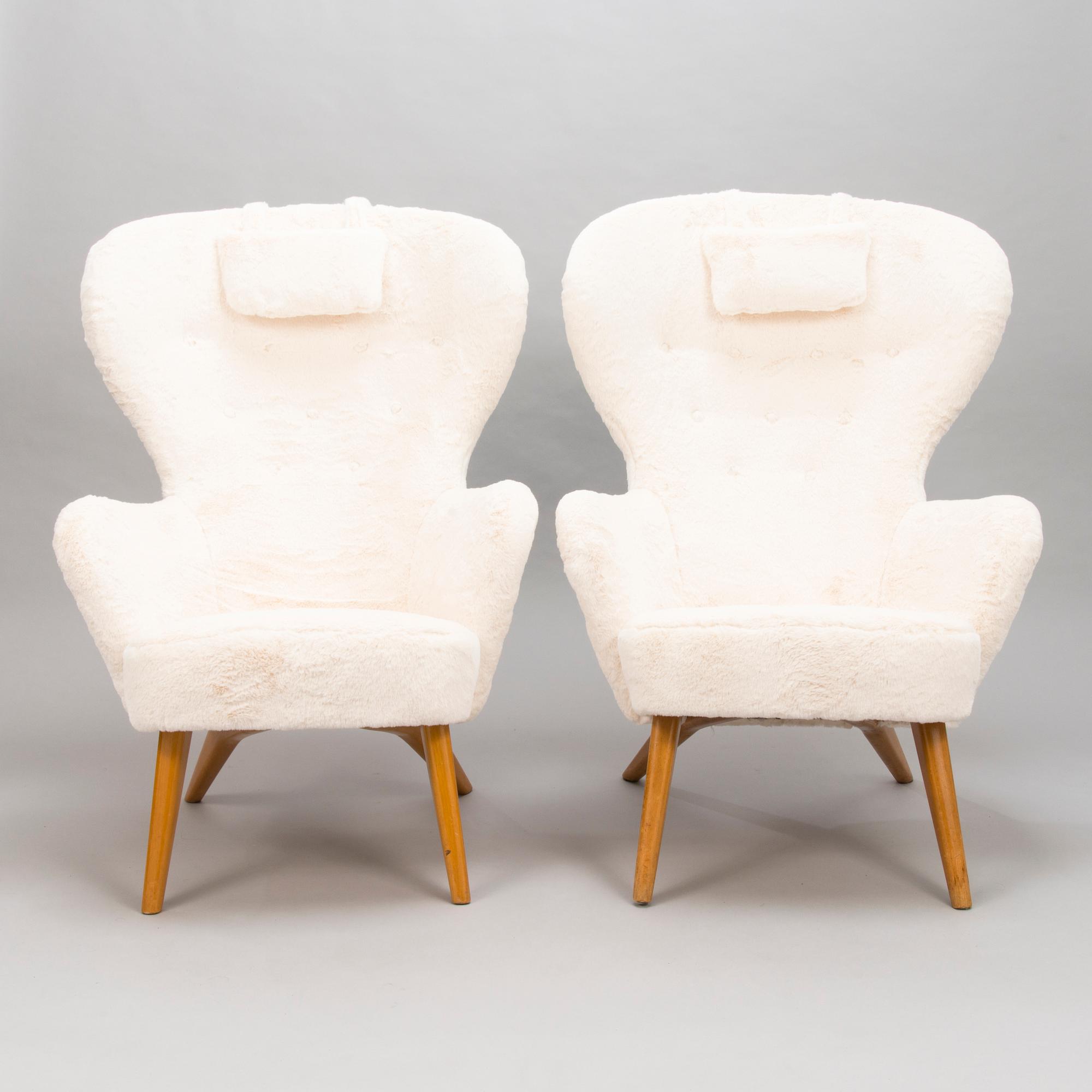 CARL GUSTAF HIORT AF ORNÄS, Two mid-20th century 'Siesta' armchairs for för Puunveisto Oy - Träsnideri Ab.