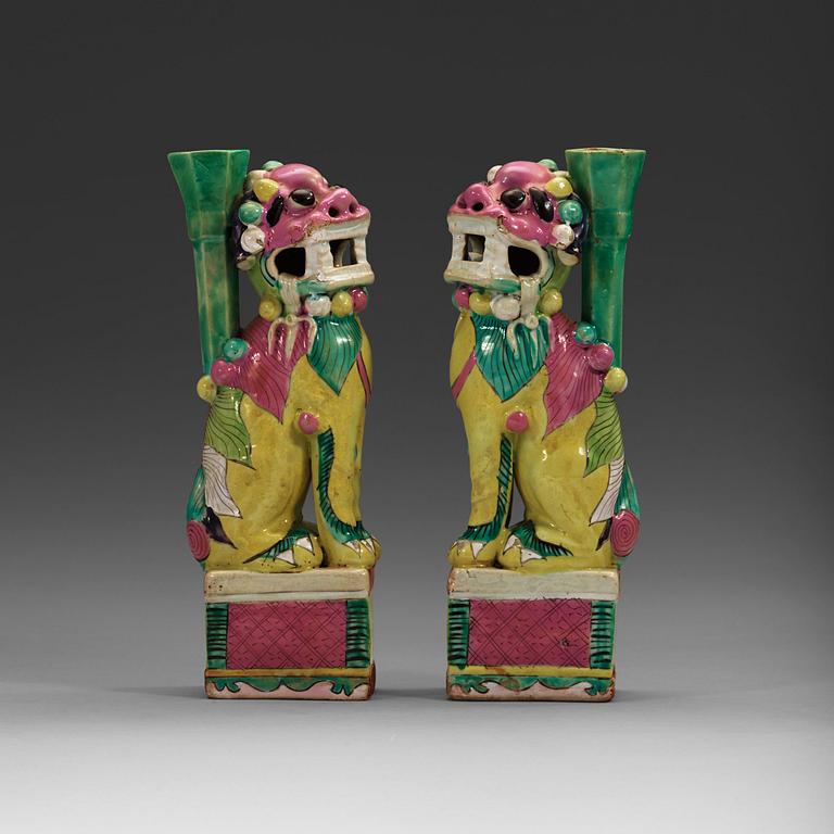 A pair of famille rose joss stick holders, Qing dynasty, 19th Century.