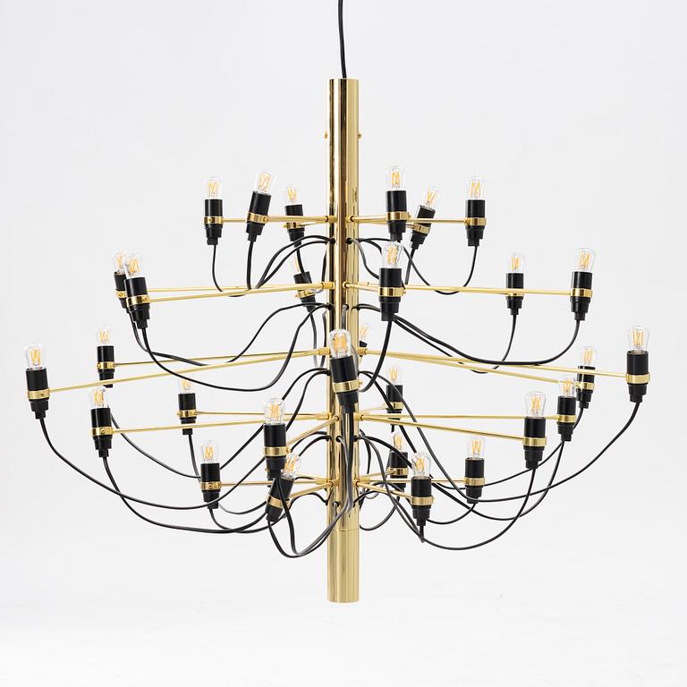 Gino Sarfatti, taklampa, modell 2097/30, Flos, Italien.