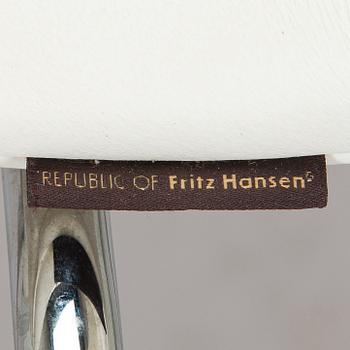 Arne Jacobsen, tuoli, "Seiska", Fritz Hansen, Tanska, 2015.