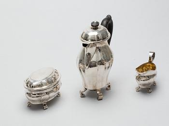 KAFFESERVIS, 3 delar, silver. Rokokostil, GAB, Jacob Ängman, 1930-40-tal. Total vikt 890 g.