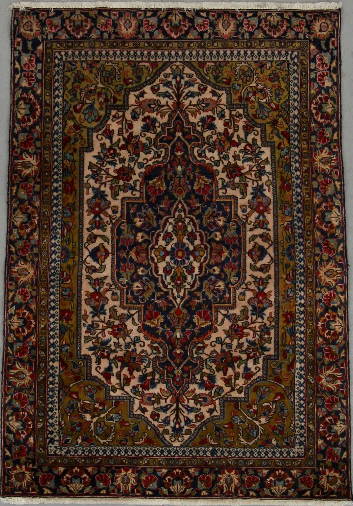 MATTA. Old/semiantik, Qum, ca 143x102.