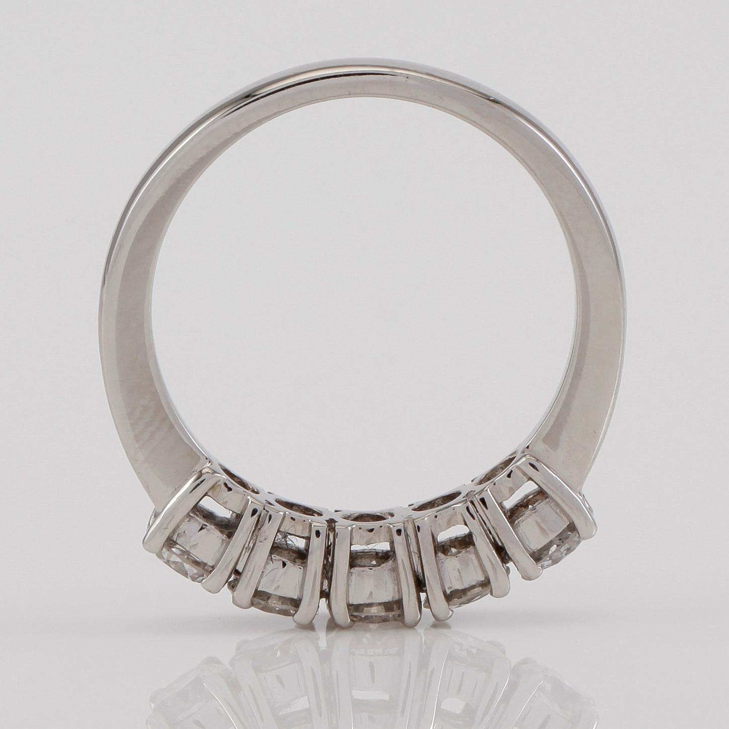 RING, 18K vitguld och diamanter tot ca 1.16 ct.