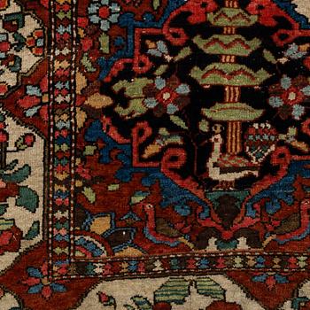 A CARPET, semi-antique Bakhtiari, around 314 x 212 cm.