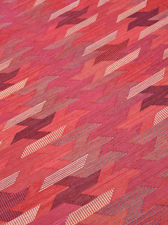Barbro Nilsson, Matto, "Rödarp", flat weave, ca 298-299 x 185-188 cm, signed AB MMF BN.