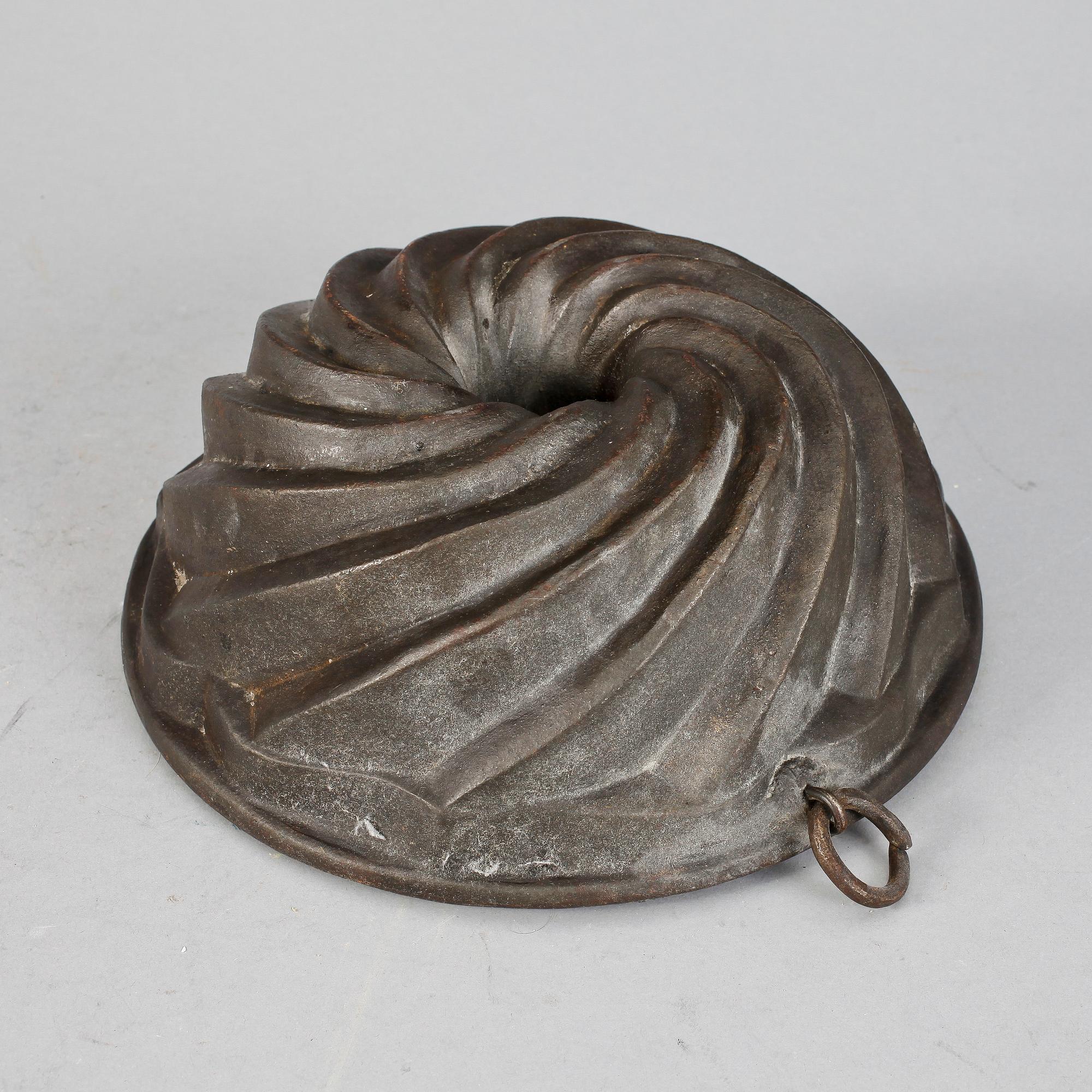 ALADÅBFORM samt KÖTTHACKOR, 2 stycken, 1800-tal.