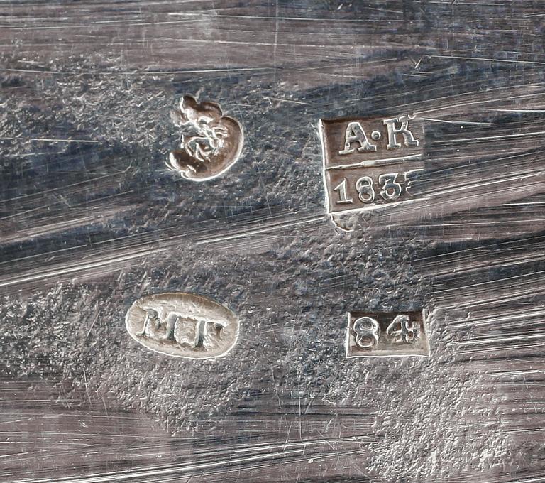 SOCKERSKRIN med lock, silver, Ryssland 1830-tal. Vikt ca 289 gram.