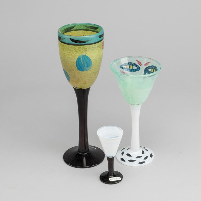 ULRICA HYDMAN-VALLIEN, vinglas 2 st samt snapsglas, Kosta Boda 1900-talets senare del (3).