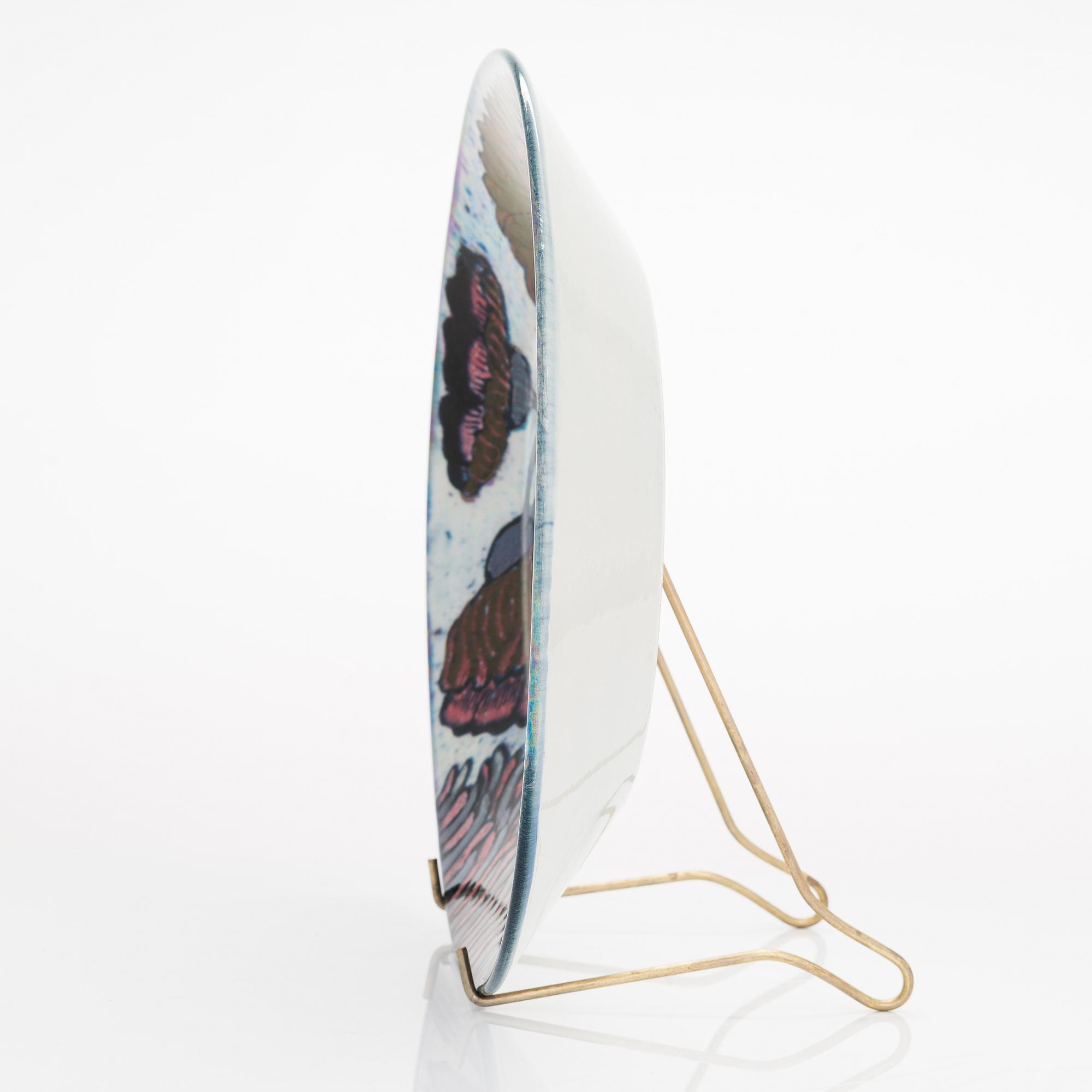 Birger Kaipiainen, a decorative plate signed Kaipiainen Arabia.