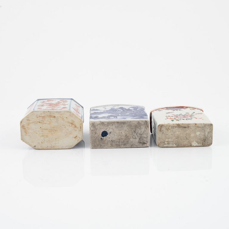 Three tea caddies, Qing dynasty, Qianlong (1736-95).