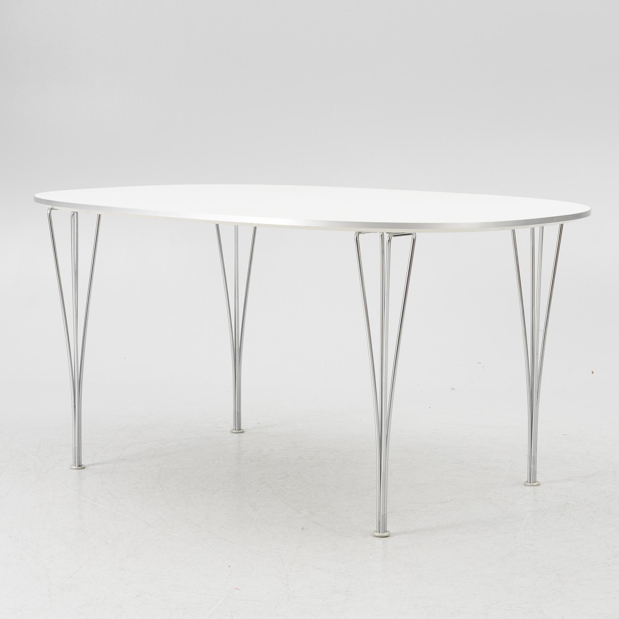 Bruno Mathsson & Piet Hein, matbord, "Superellips", Fritz Hansen, Danmark 2005.