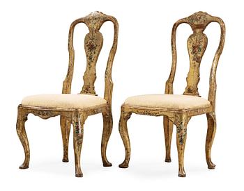1394. A pair of Italien Rococo 18th century chairs.
