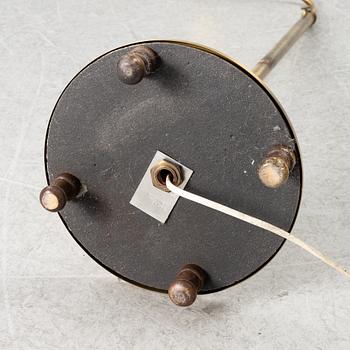 Josef Frank, golvlampa, modell 2568, "Lilla kamelen", Firma Svenskt Tenn.