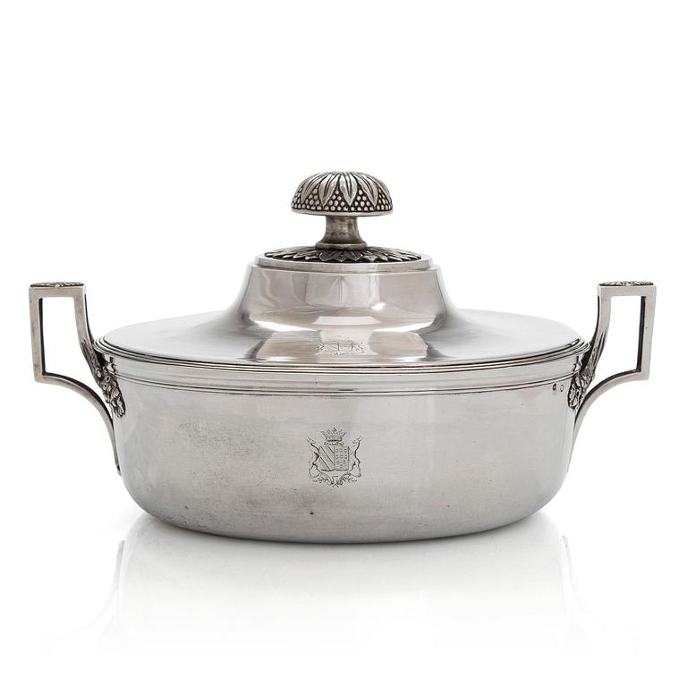 An Odiot silver tureen, Paris, 1819-1838.