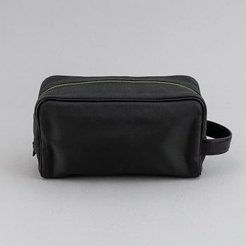 LOUIS VUITTON, 'Parana Toiletry Bag 26'.