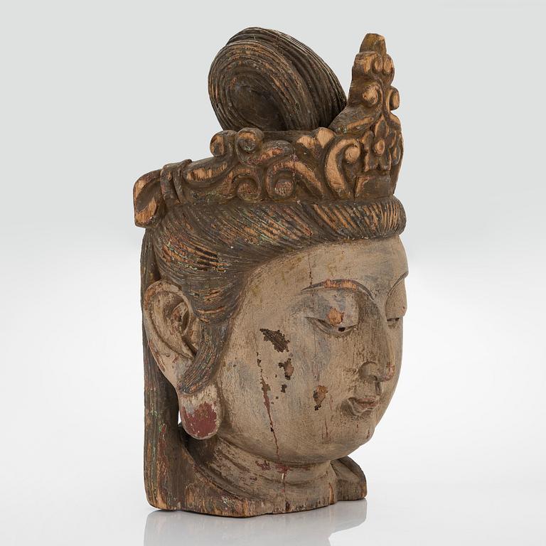 A Chinese mingstyle sculpture of a large wooden head of buddhisattva, 20th Century.