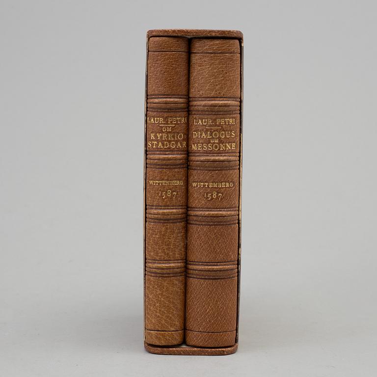 A BOOK, Laurentius Petri / Abraham Andreae Angermannus (utg.): Om kyrkiostadgar och ceremonier.