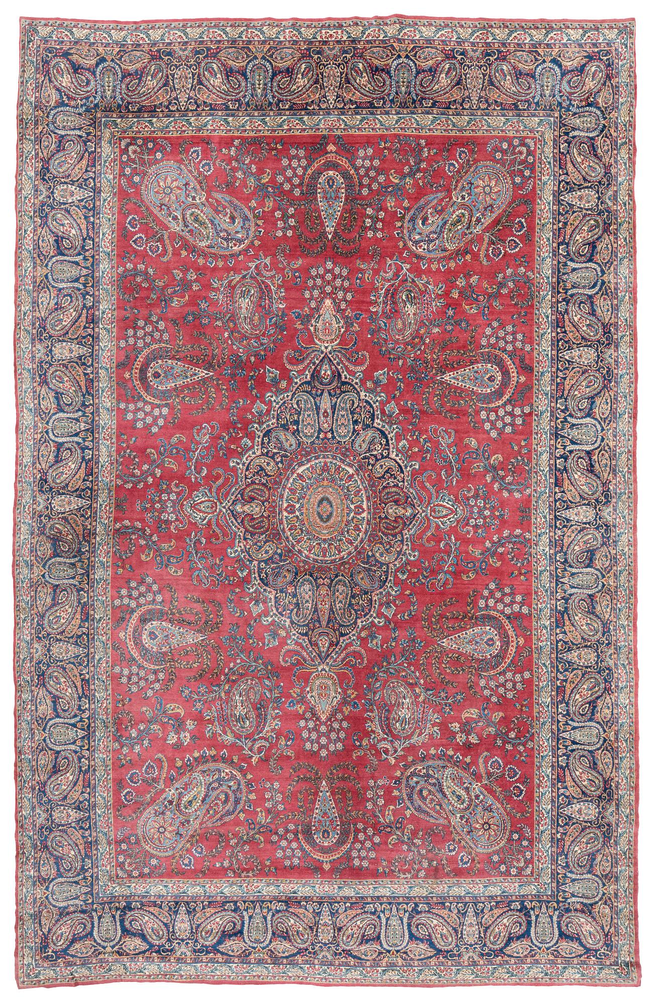 A semi-antique Kerman carpet, South Persia, ca 464 x 298 cm.
