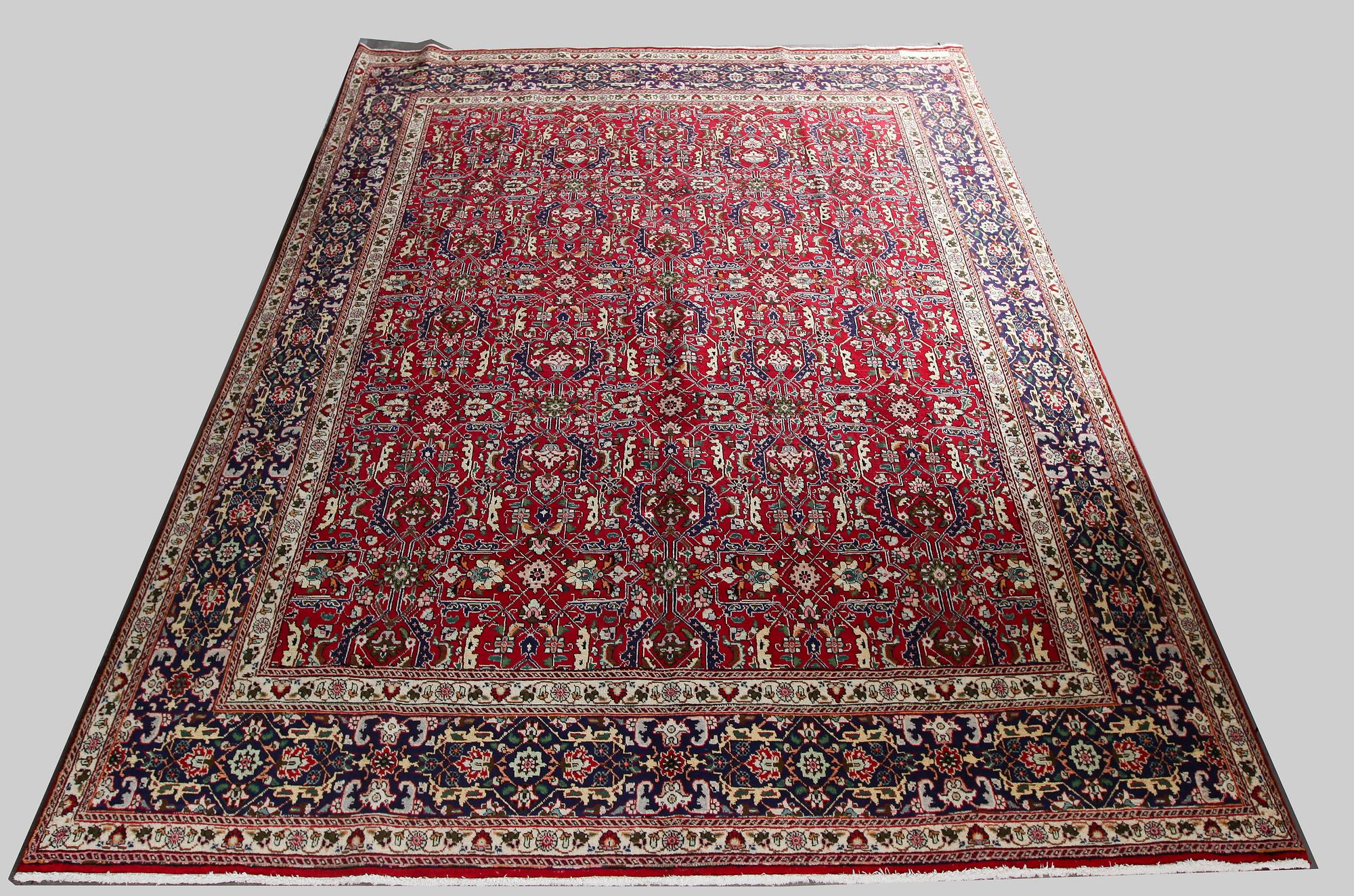 MATTA, Täbriz, old. Ca 400 x 300.