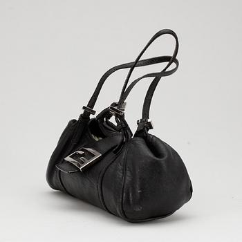 FENDI, a black leather shoulder bag.