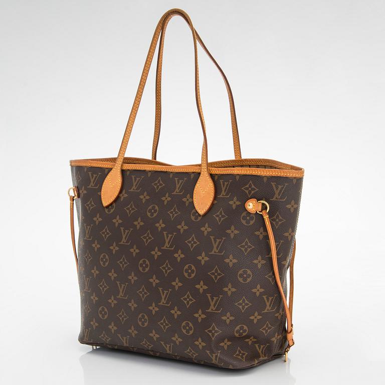 Louis Vuitton, a Monogram Canvas 'Neverfull MM' bag.