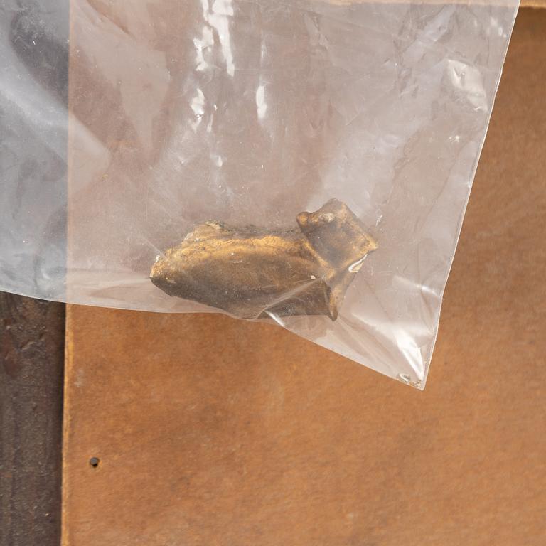 Mirror with console table, Rococo-revival, circa mid-19th century.