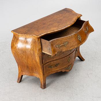 Byrå, rokoko, 1700-talets andra hälft.