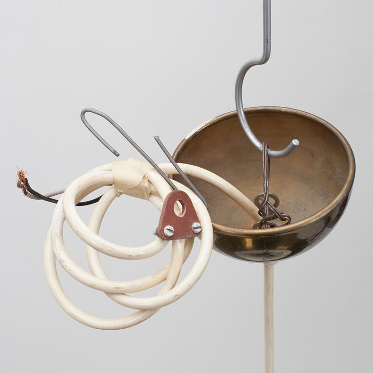 TAKLAMPA. Skärmens höjd ca 21 cm.