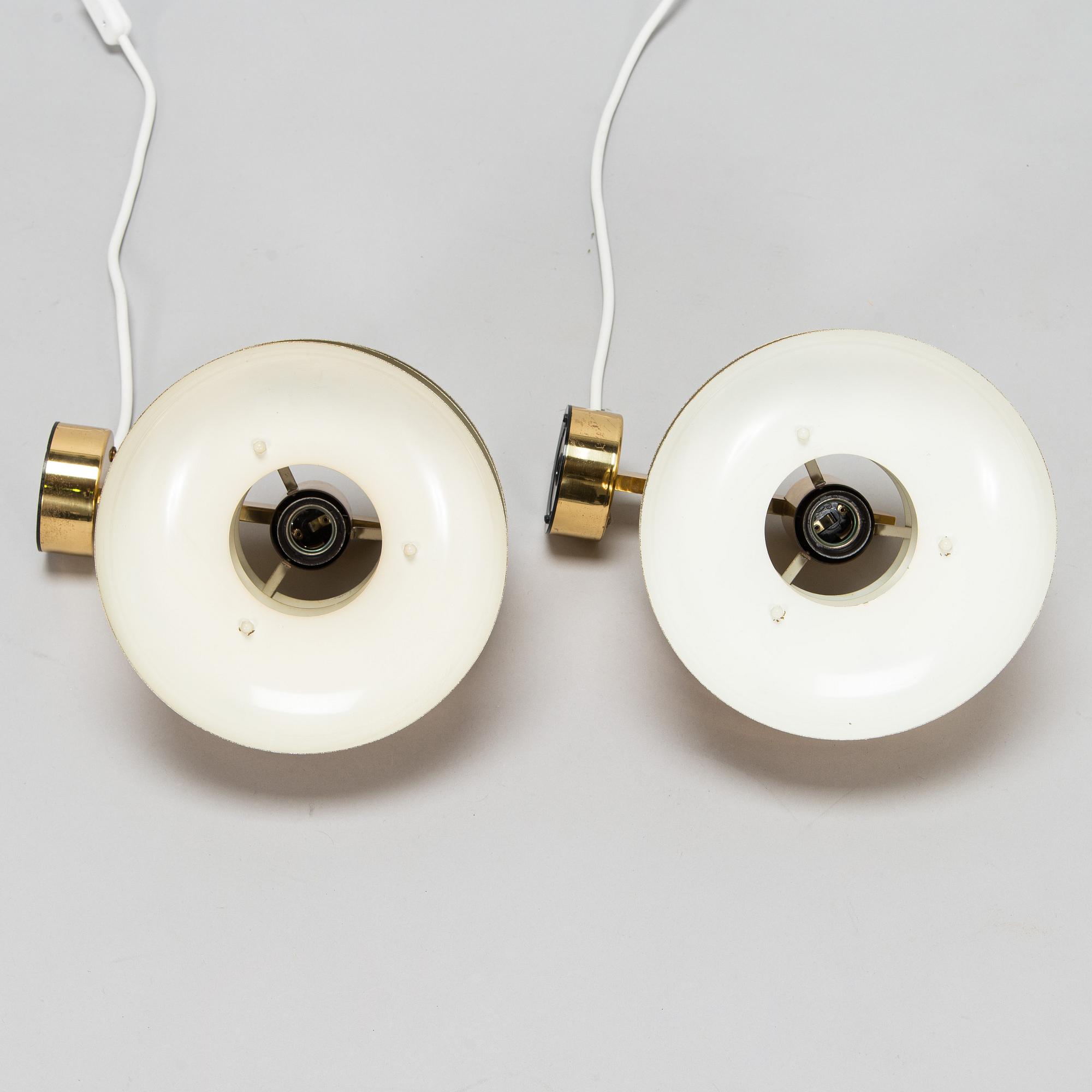 Hans-Agne Jakobsson, a pair of mid-20th century 'V361' wall lights for AB Markaryd.