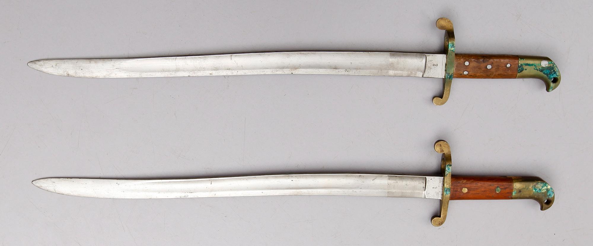 HUGGARE, 2 st, Sverige, 1800-/1900-tal.