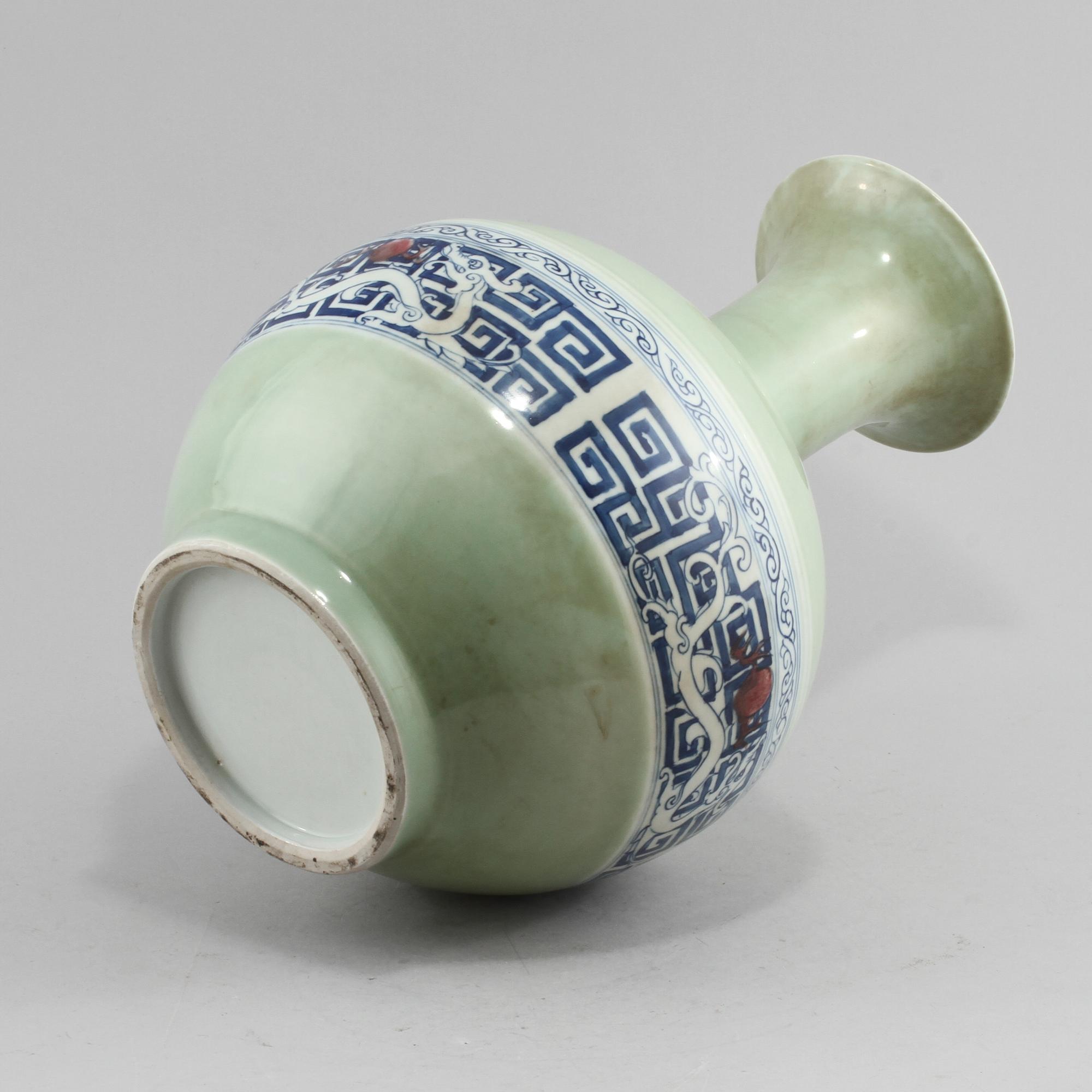 VAS, porslin, Kina, modern tillverkning.