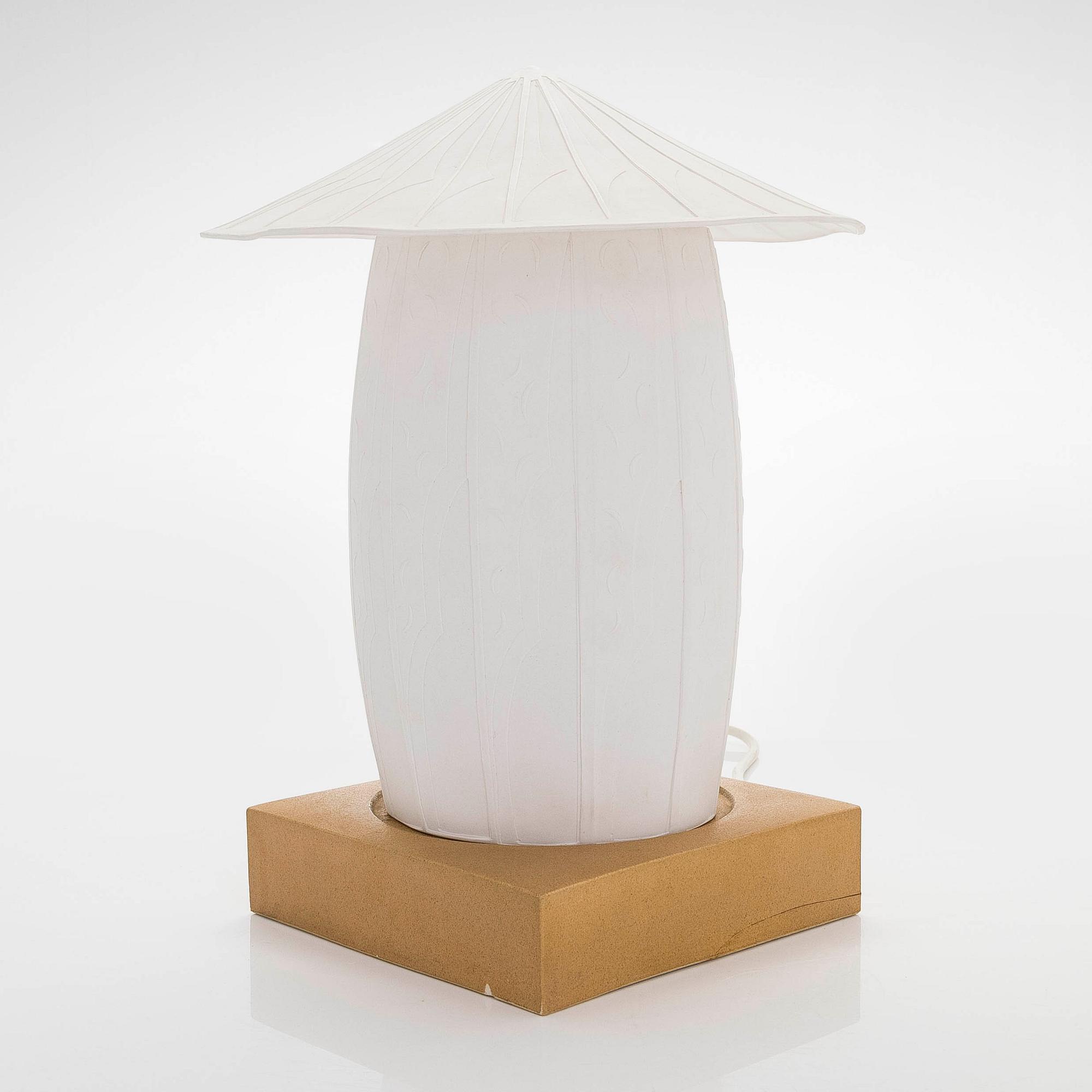 Inkeri Leivo, bordslampa "Kvällssaga", keramik, signerad Inkeri Leivo Arabia.