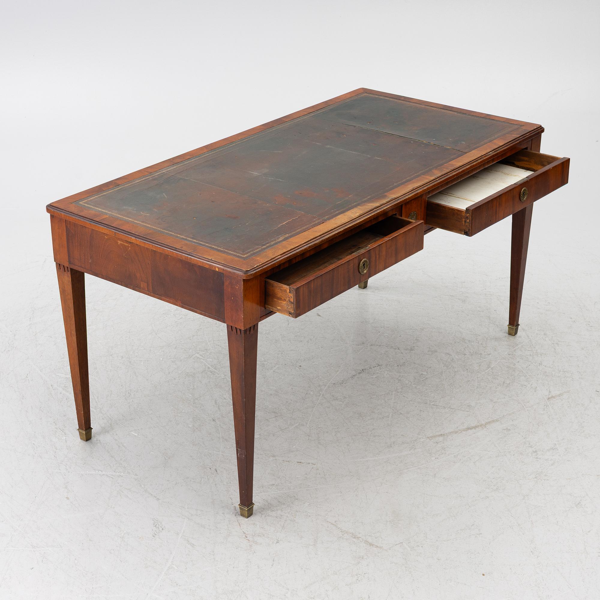 Skrivbord, sengustaviansk stil, 1800-talets första hälft.