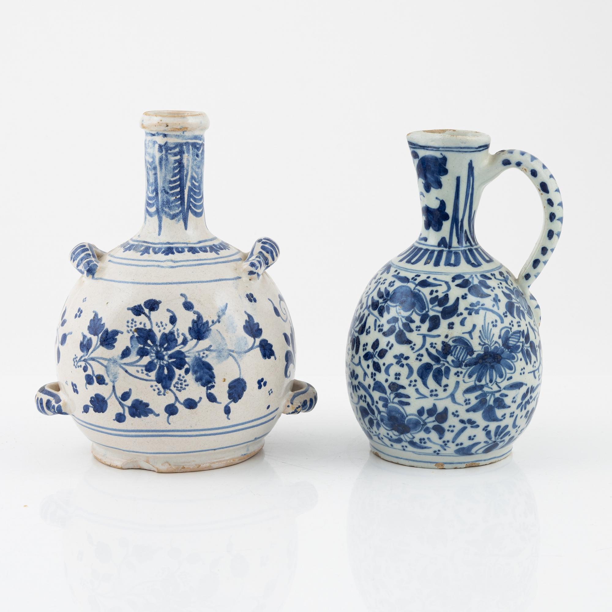 Bottle and jug, fajance, Holland/Germany, 1700's.