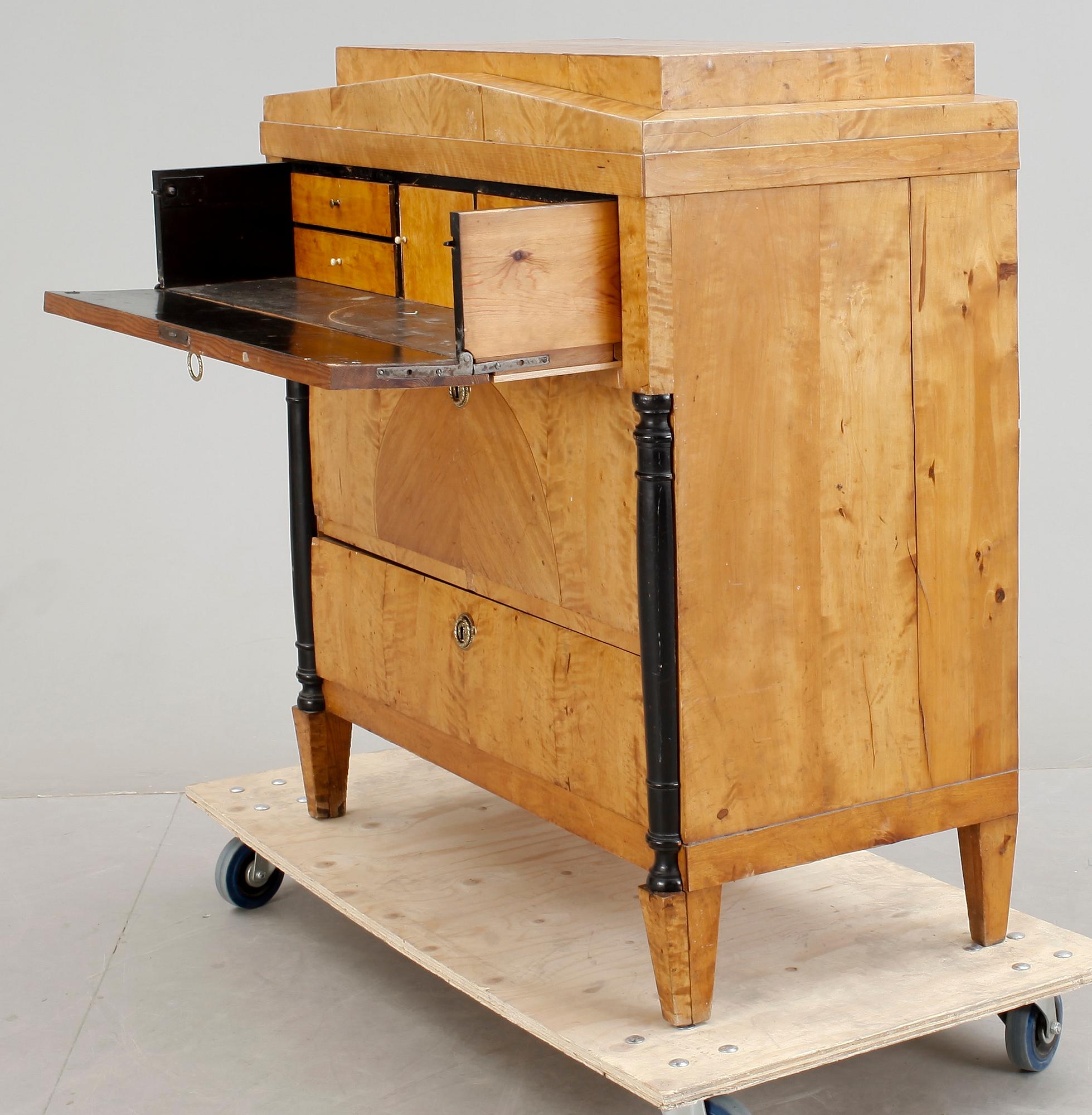 SKRIVBYRÅ, Karl-Johan, 1800-talets första hälft.