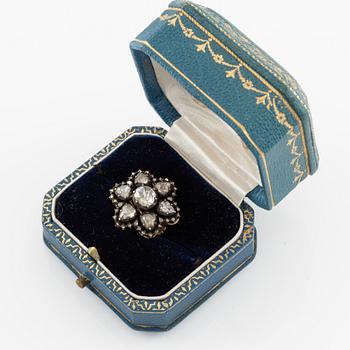 Brosch, silver med rosenslipade diamanter.