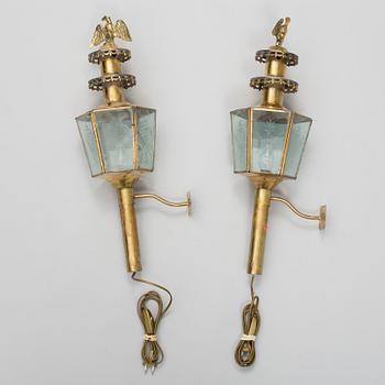 A pair of brass coach carriage lamps, around the turn of the century 1900.