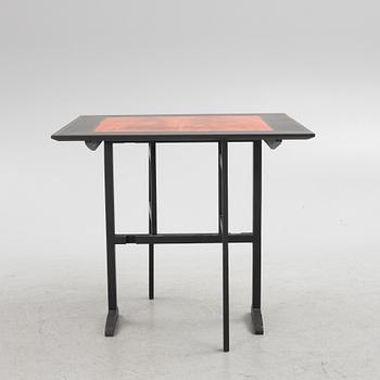 Drop-leaf table, 20th century.