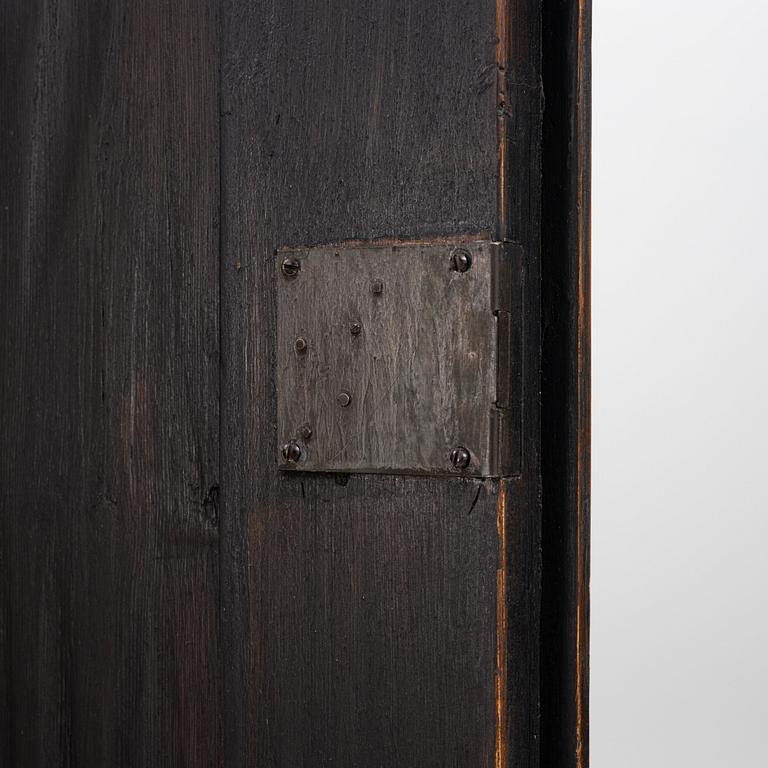 A writing cabinet, 18th/19th century.