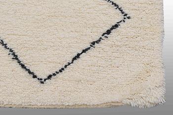 A RUNNER, MOROCCO, ca 408 x 83 cm.