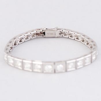 ARMBAND, briljantslipade diamanter, platina.