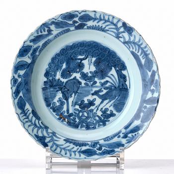 A set of two blue and white kraak dishes, Ming dynasty, Wanli (1572-1620).