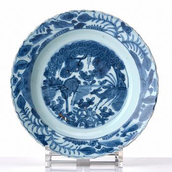 A set of two blue and white kraak dishes, Ming dynasty, Wanli (1572-1620).