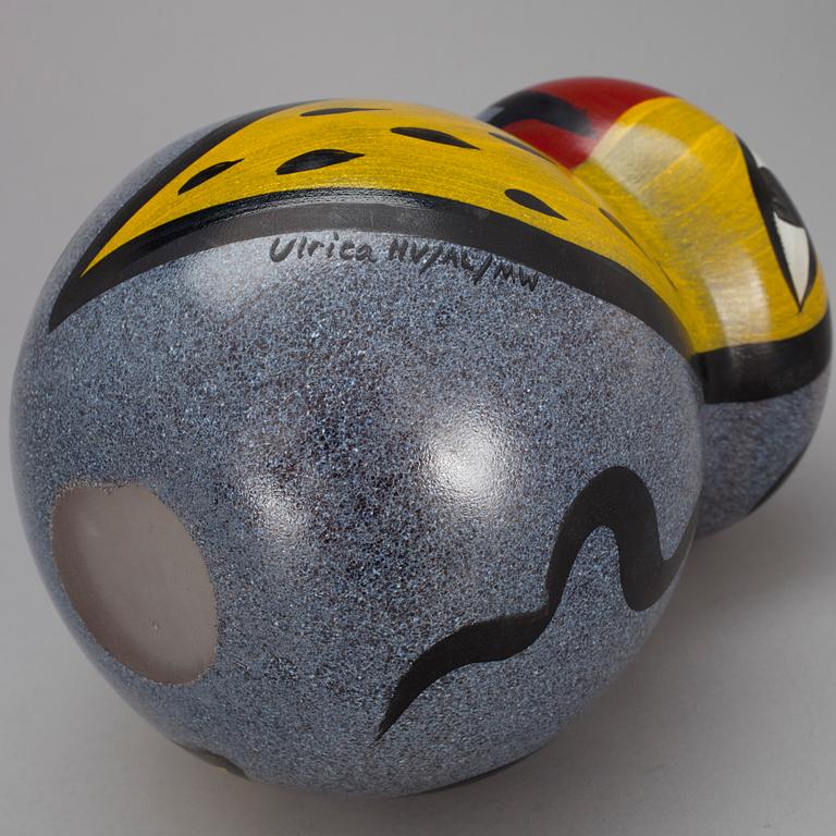 VAS, glas, Ulrica Hydman-Vallien, Kosta Boda 1900-talets andra hälft. Signerad Ulrica HV/AL/MW.