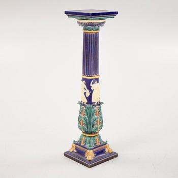 Piedestal, flintgods, Gustavsberg, sent 1800-tal.