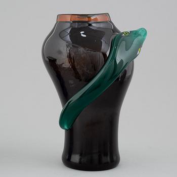 ULRICA HYDMAN-VALLIEN, a glass vase, not signed.