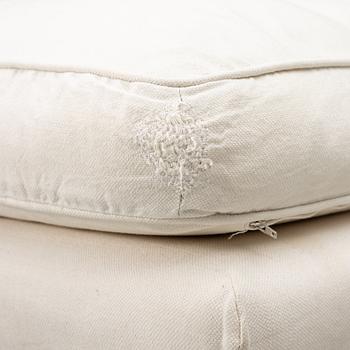 Fåtölj med fotpall, modell "Charles", Jio Möbler.